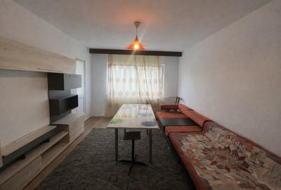 Apartament cu 3 camere decomandat, mobilat în Torontalului
