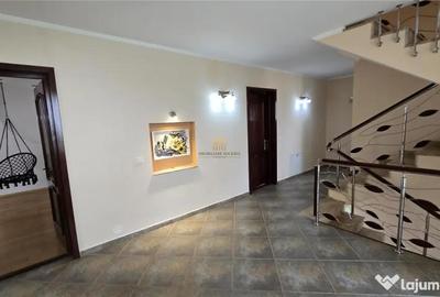 Casă cu 6 camere cu Canalizare în Central - 7