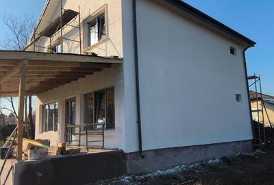 Casă cu 6 camere cu Teren 463 Mp în Costești - 2