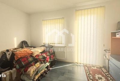 Casă cu 4 camere cu Teren 745 Mp în Jucu - 19