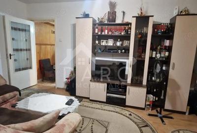 Vand apartament care este situat in cartierul Dambu - 10