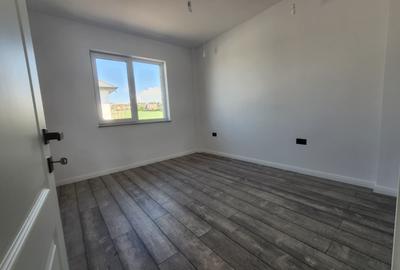 Casă individuală cu 4 camere cu Canalizare în Valea Adâncă - 10