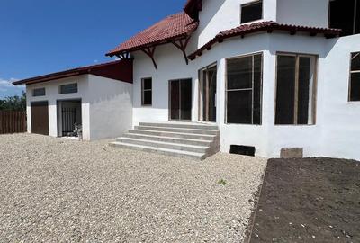 Vila la rosu intr o zona rezidentiala exclusivista Halchiu - 21