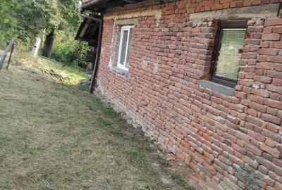 Casă cu 3 camere în Brusturi - 9