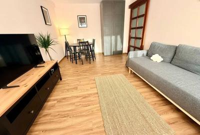 Apartament cu 2 camere semidecomandat, mobilat în Romană