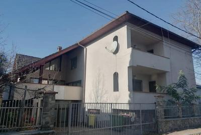 Inchiriez casa pe zamca Suceava - 1