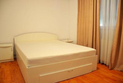 Apartament cu 4 camere decomandat în Micro 11 - 4