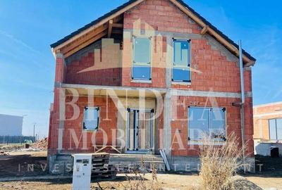 Casă cu 2 camere cu Teren 530 Mp în Giarmata