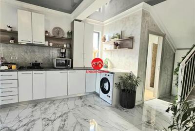 Casă cu 9 camere cu Canalizare în Năvodari - 18