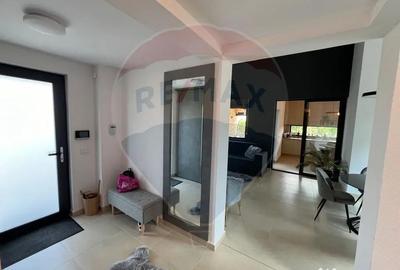 Casă cu 5 camere cu Teren 450 Mp în Central - 6