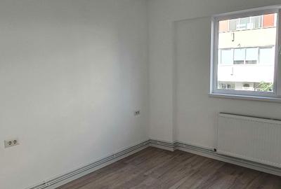 Apartament cu 3 camere decomandat în Central - 2