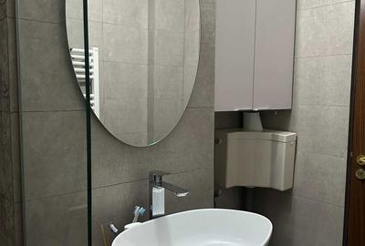 Apartament cu 3 camere semidecomandat în Găvana - 1