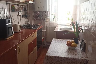 Apartament cu 3 camere semidecomandat în Central - 4