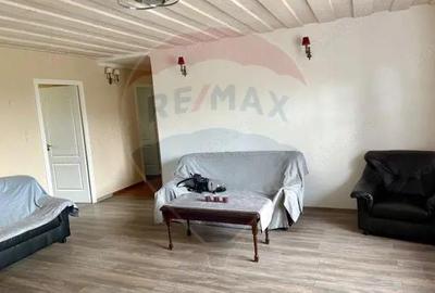 Casa / Vila cu 4 camere de vanzare - 9