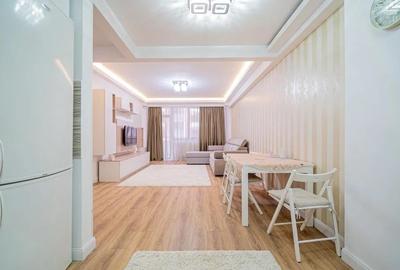 Apartament cu 3 camere decomandat în Tractorul
