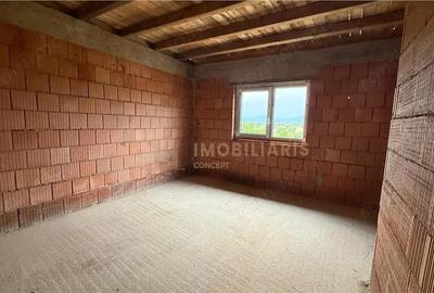 Casă cu Teren 800 Mp în Mocira - 4