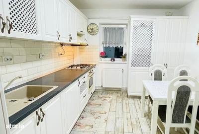Apartament cu 3 camere decomandat în Central - 8