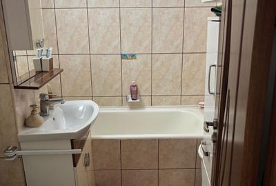 Apartament cu 3 camere semidecomandat în Careiului - 3