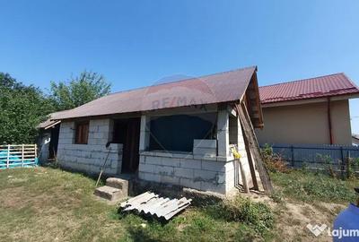 Casă cu 4 camere cu Teren 1000 Mp în Urechești - 2