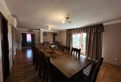 Casă cu 4 camere cu Teren 300 Mp în Central - 2