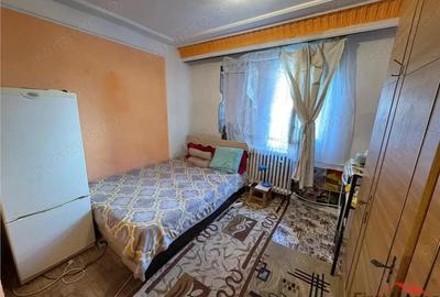 Garsoniera 15mp, parter , zona Sud - Paco - , pret 17.500 Euro - 2