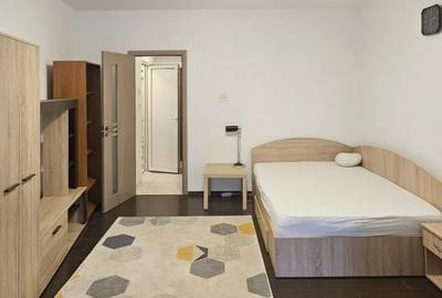 Garsonieră decomandată în Universitate