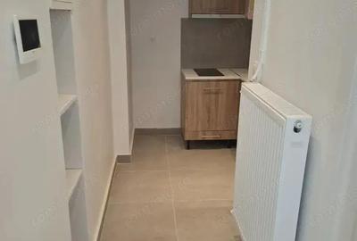 Spatiu comercial de inchiriat in zona Crangasi - 1