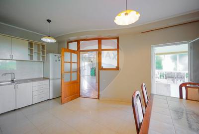 Casa cu 6 camere si 1000mp teren de vanzare in Sanmartin Casa cu 6 camere si 1000mp teren de vanzare in Sanmartin - 8