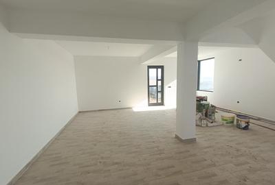 Casa cu 4 camere, incalzire pardoseala. Rediu - 3km de Rond Pacurari - 4
