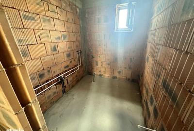 Casă cu 3 camere cu Teren 220 Mp în Cornetu - 1