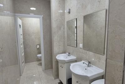 Spațiu comercial, de 100 mp, în Central - 3