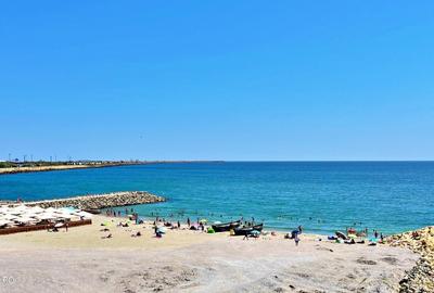 Duplex cu 15 camere cu Canalizare în Agigea