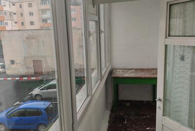 Apartament de vanzare - 4