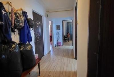 Apartament 3 Camere, Decomandat etaj 2 din 3 - 5
