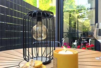 Apartament cu 4 camere semidecomandat în P-ța Dorobanți