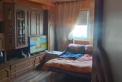 Garsonieră decomandată, mobilată în Tractorul - 7