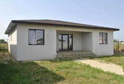 Casă individuală cu 5 camere cu Teren 422 Mp în Tunari