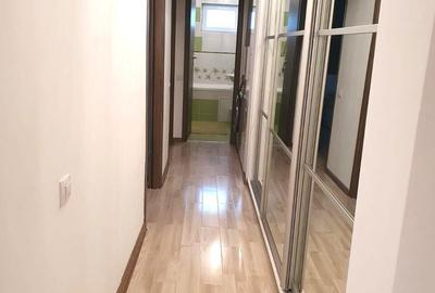 Apartament cu 3 camere semidecomandat în Micro 3 - 5