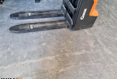 Spațiu comercial, de 388 mp, în Central - 1