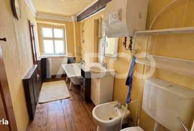 Casă cu 3 camere cu Teren 63 Mp în Roșia - 9