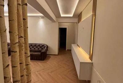 Apartament cu 3 camere semidecomandat în Central - 1
