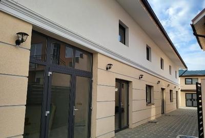 Inchiriez spatiu ultracentral pentru cabinete medicale, birouri, saloane, etc Inchiriez spatiu ultracentral pentru cabinete medicale, birouri, saloane, etc - 2