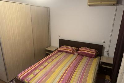 Apartament cu 2 camere decomandat în Exterior Vest