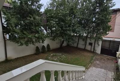 De vânzare Vilă individuala 11 camere curte proprie Parcul Carol - 1