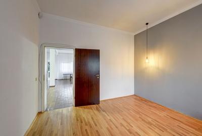 Brancoveanu-Alunisului,S+P+E+p,eleganta renovata 2019,teren generos,10min.metrou - 8