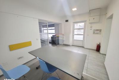 Spațiu comercial, de 68 mp, în Central - 11