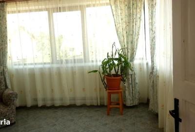 Casă cu 4 camere decomandat în Central - 4