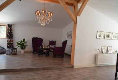 Apartament cu sase camere situat in Predeal - 4