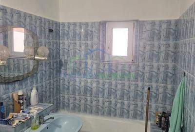 Apartament cu 3 camere în Central - 3