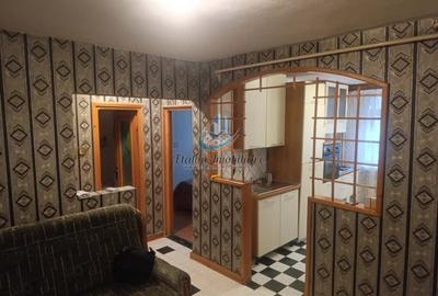 Apartament cu 3 camere decomandat în Mărăței